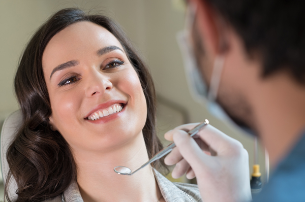 woman at an emergency dentistry appointment